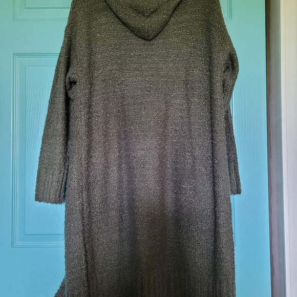 Cardigan - Picture 2 of 2